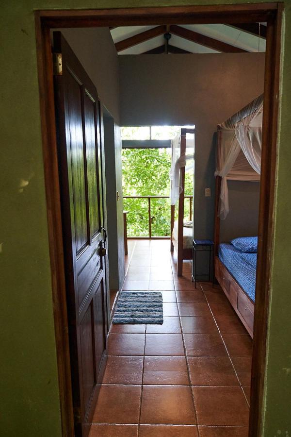 Luz En El Cielo Eco-B&B/Hostel Montezuma Exterior photo